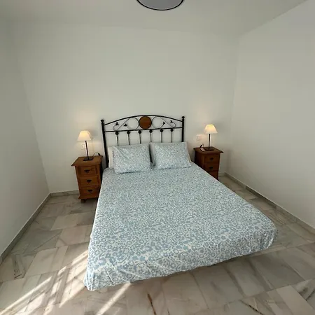 With Garden & Pool - Next To Golf Course *